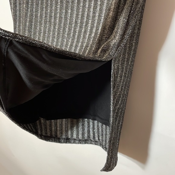 Torrid 2 GLITTER silver RIBBED KNIT PENCIL SKIRT - Picture 4 of 7